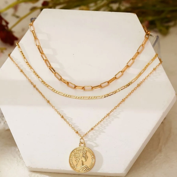 Multilayer Big Coin Pendant Chunky Chain Necklace - Picture 6 of 9